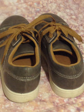 ZOE & ZAC Brown Sneakers Size 5